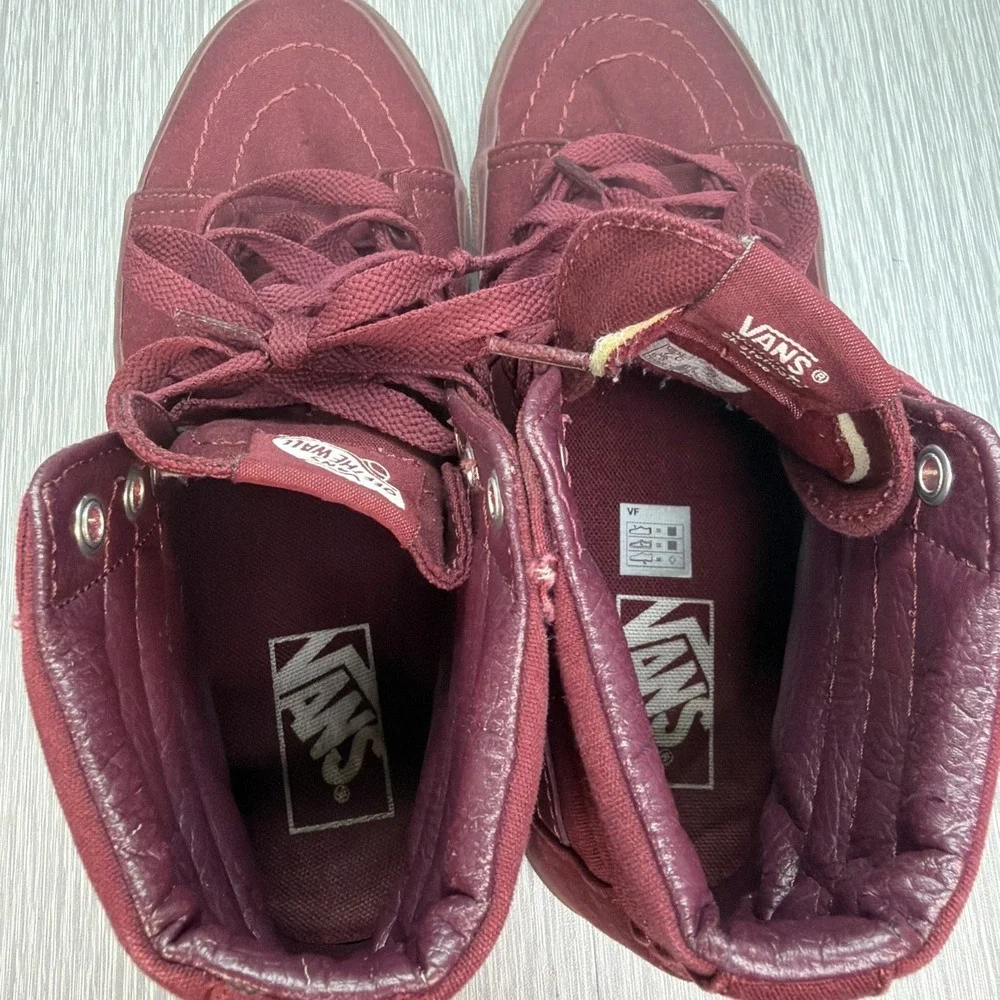 Vans Sk8-Hi Burgundy High Top Sneakers Men's‎ 8.5 Skate Shoes